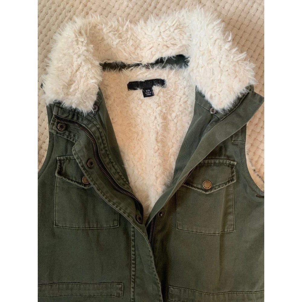 Tinsel Odensay  Sherpa lined cargo vest XS